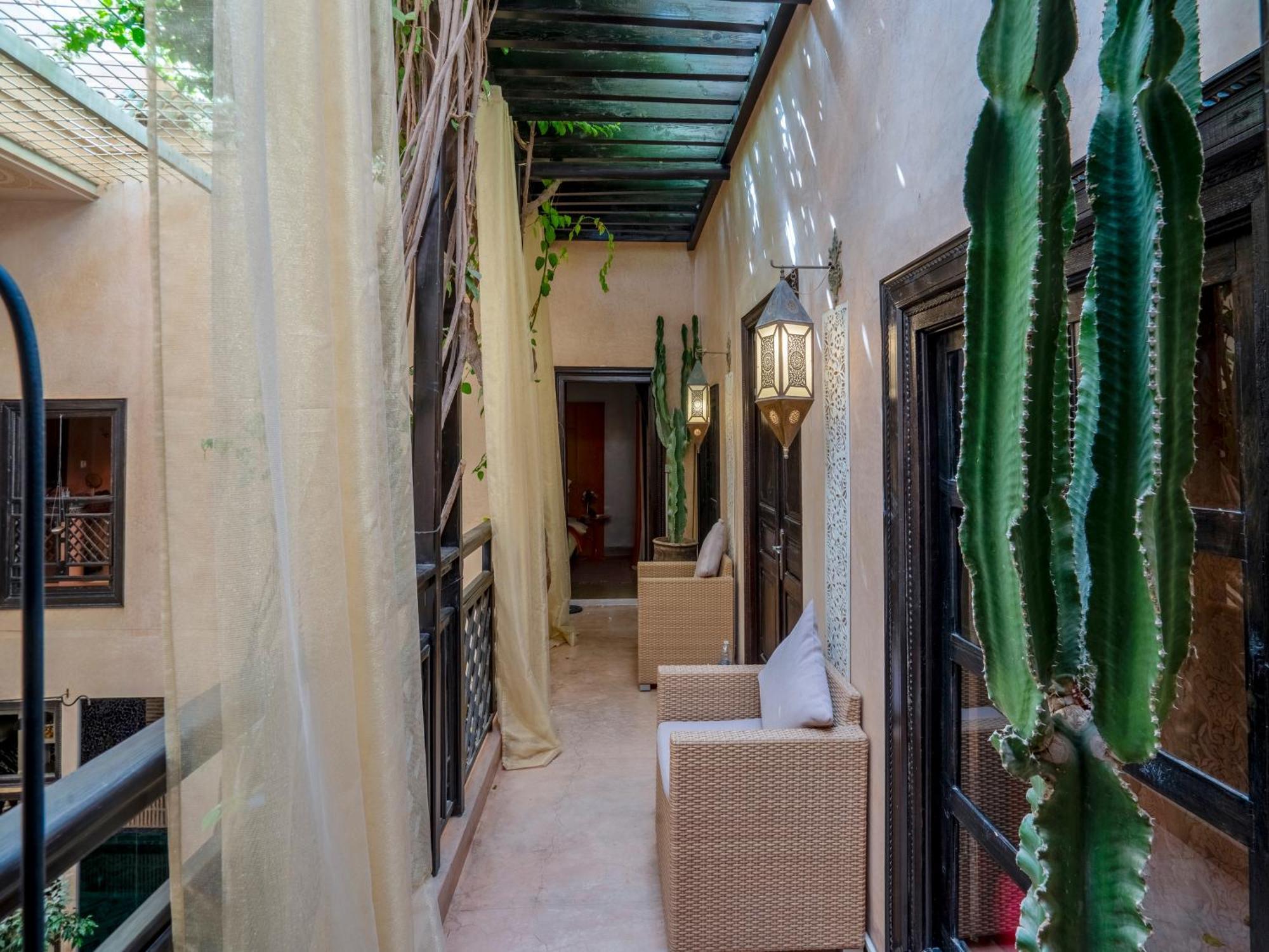 Riad Ines Home マラケシュ エクステリア 写真